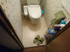 デザイン性の高いクッションフロア 木目 タイル テラコッタ 石目など汚れに強くやわらかいので子供部屋にも最適です