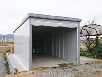 前栽のお手入れは大変！オープンスタイルの玄関にしませんか？