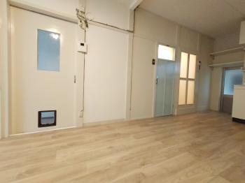 ナオスのフローリングは薄くて施工が簡単 しかも高品質低価格