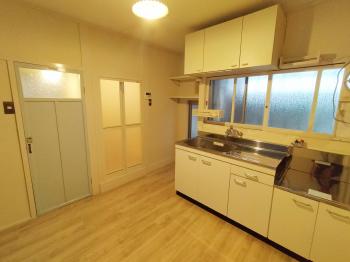 シロアリ対策 防蟻処理は5年ごとに