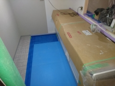 夏のひざしは外でシャットアウト ひさし・オーニング・ロールカーテン取り付け